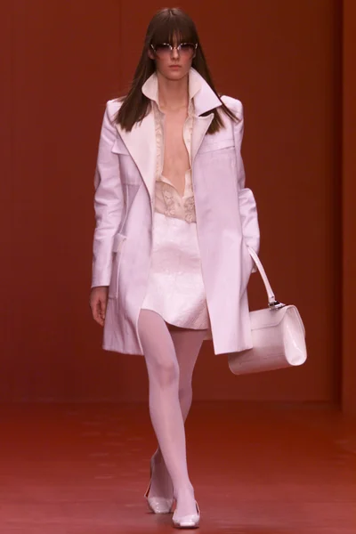 Look 3